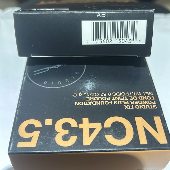 MAC - NC43.5 STUDIO FIX - POWDER PLUS FOUNDATION - BNIB - Picture 7 of 7